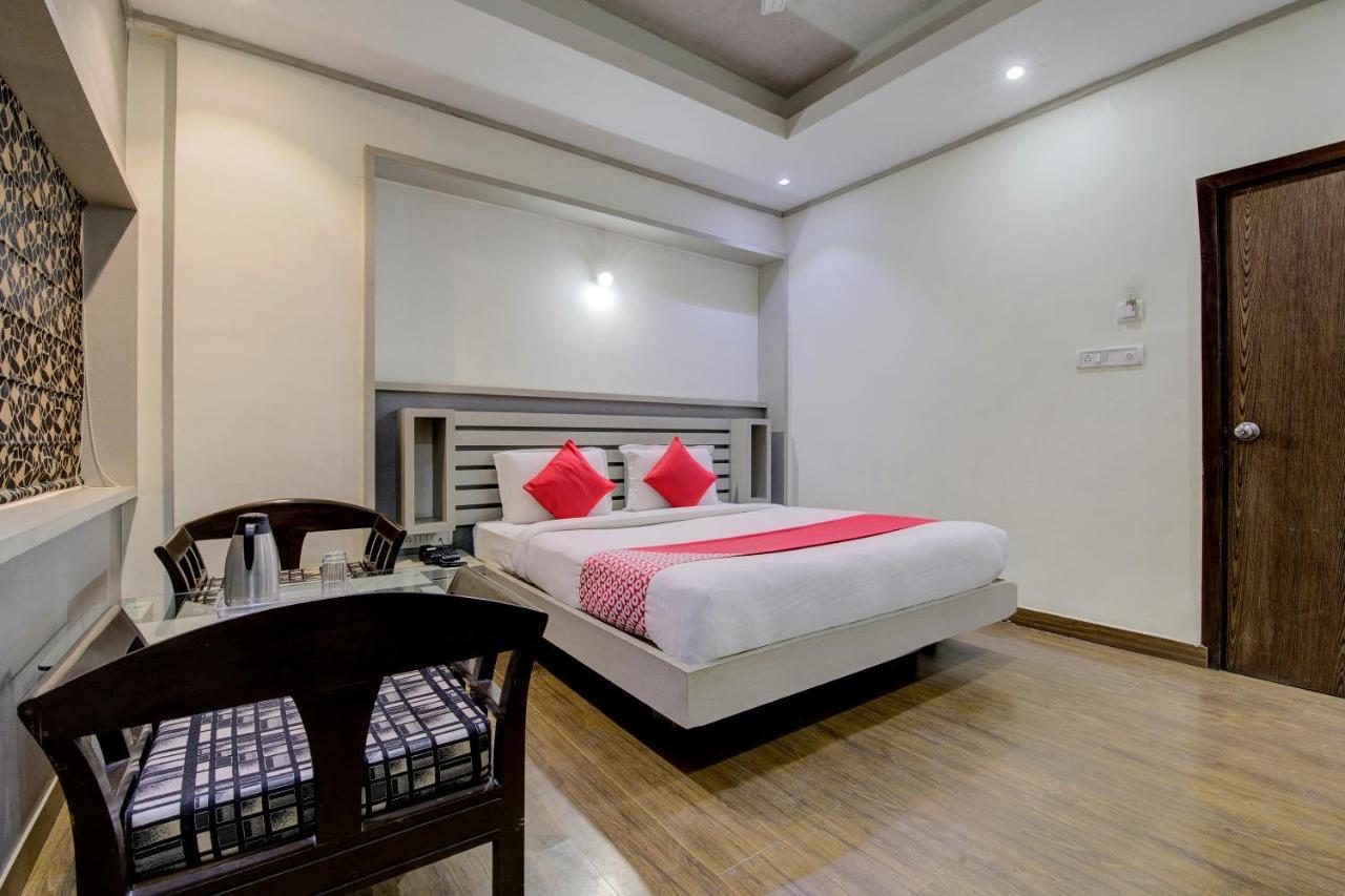 Oyo 1545 Hotel Shivani International Ahmadabad Zewnętrze zdjęcie