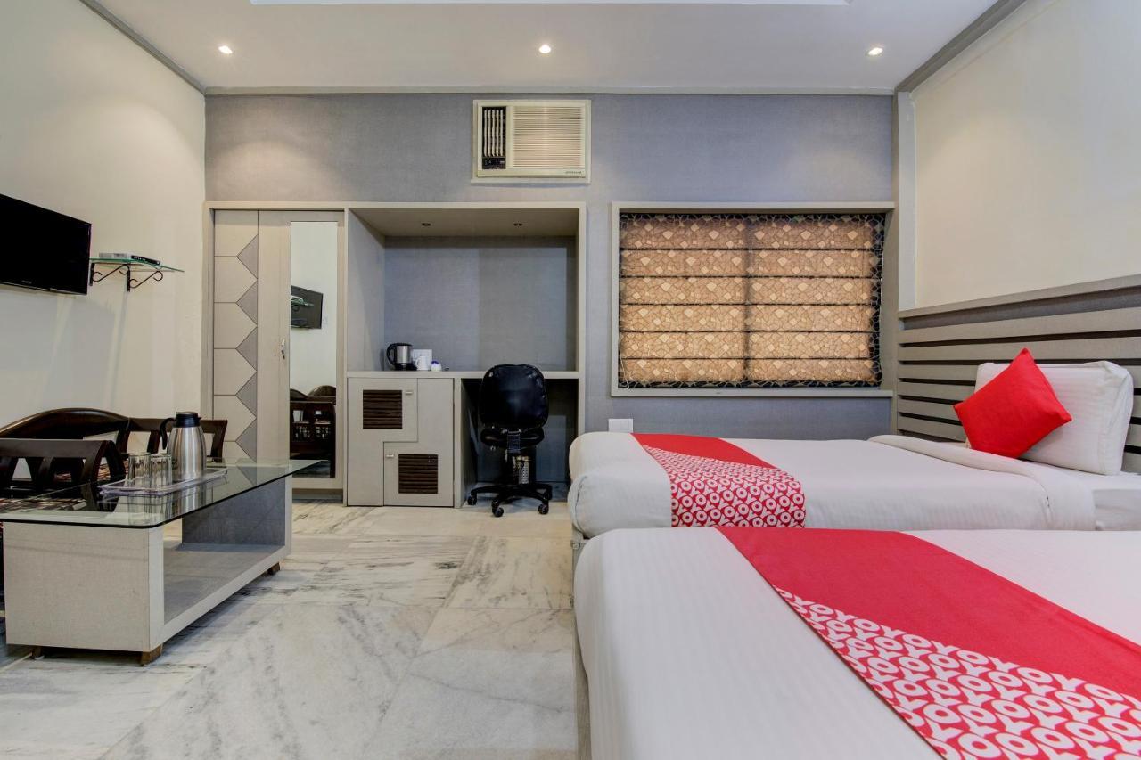 Oyo 1545 Hotel Shivani International Ahmadabad Zewnętrze zdjęcie
