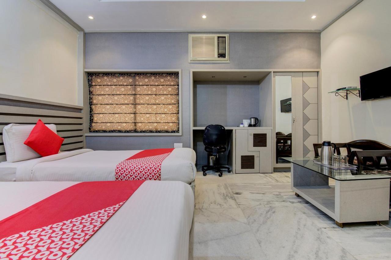 Oyo 1545 Hotel Shivani International Ahmadabad Zewnętrze zdjęcie