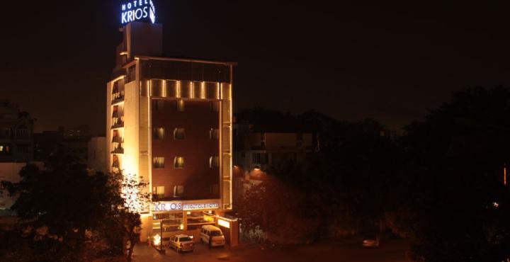 Oyo 1545 Hotel Shivani International Ahmadabad Zewnętrze zdjęcie